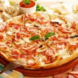 prosciutto-funghi-pizza
